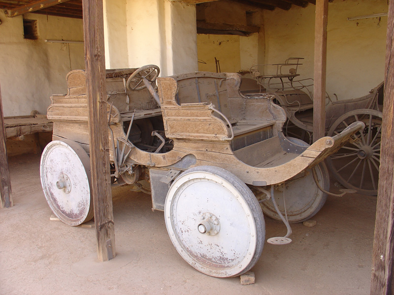 Omdurman Kalifa wooden car