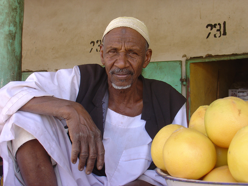 Grapefruit seller, El Obied